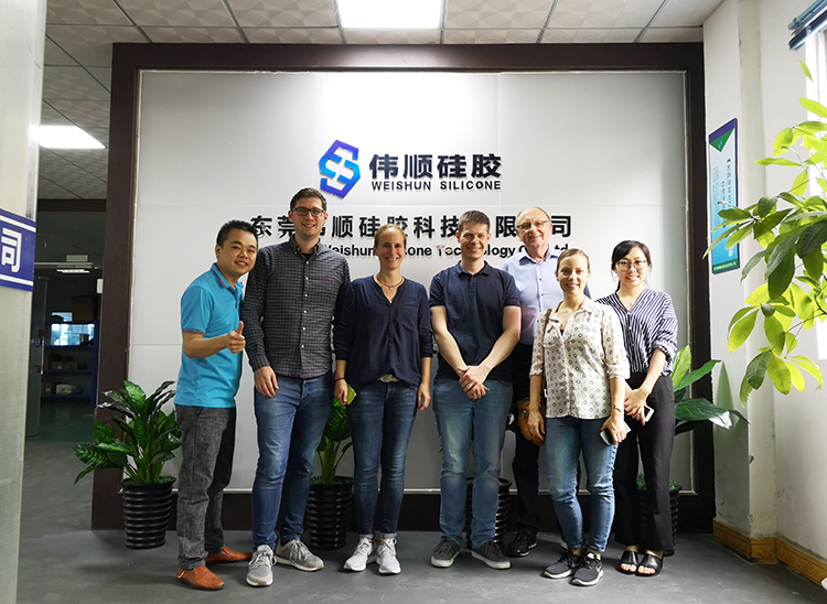 億光副總Kaiser對丝瓜视频污版在线的肯定